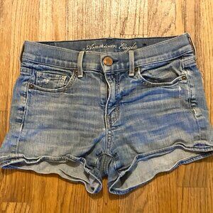 AMERICAN EAGLE Women's STRETCH Denim Shorts ~ Sz 2